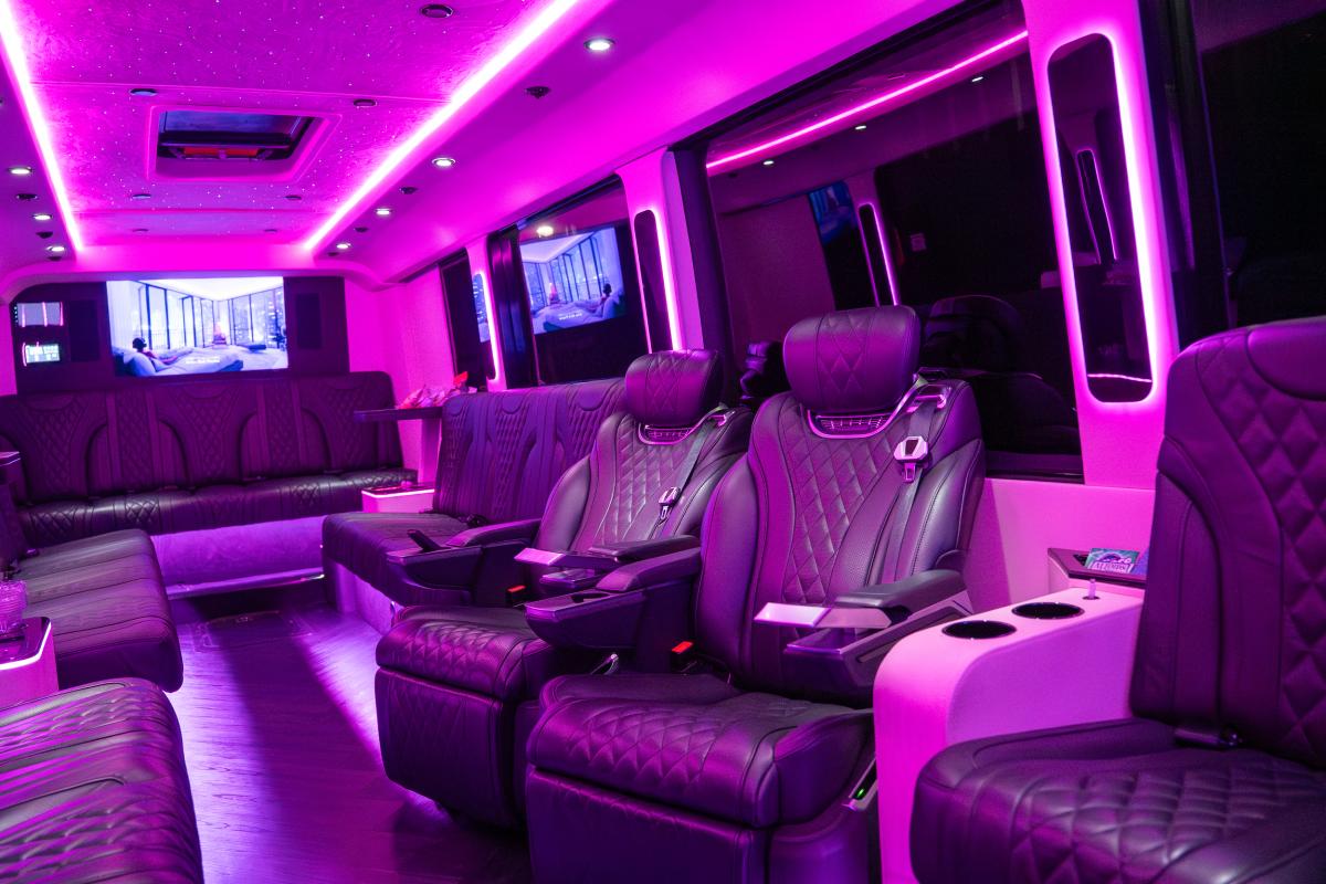 Entertainment 55 for Photoshoots in Los Angeles Thumbnail 7