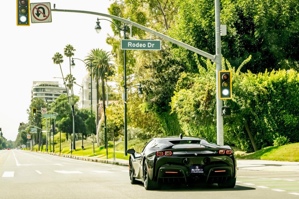 Ferrari SF90 Stradale Thumbnail 9