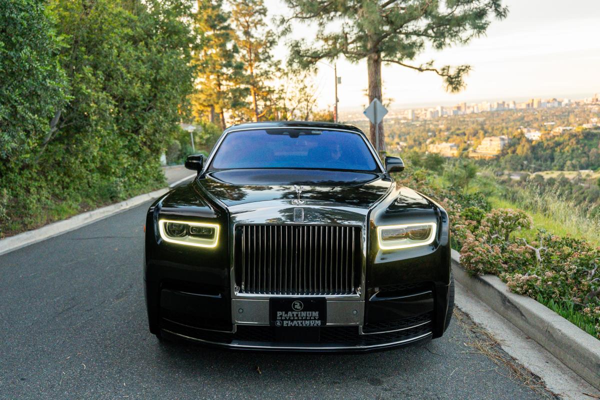 Rolls-Royce Phantom Viii for Photoshoots in Los Angeles Thumbnail 4