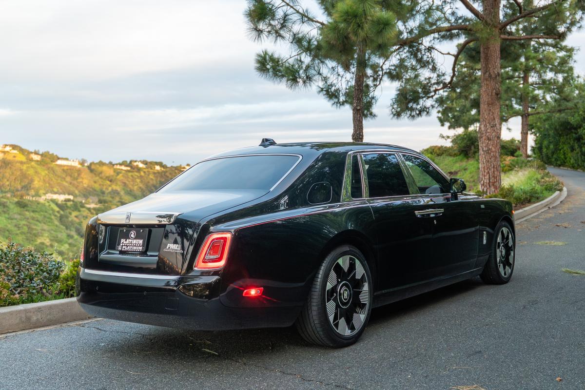 Rolls-Royce Phantom Viii for Photoshoots in Los Angeles Thumbnail 5